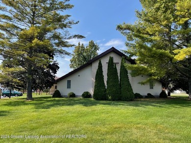 Beautifully maintained church sitting on 6 lots. Easy in and out - photo 47