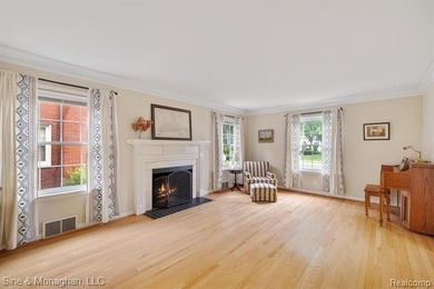 Discover the perfect blend of comfort, convenience, and walkable - photo 9