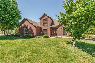 Conveniently located close to golf, shopping, and the main gate - photo 6