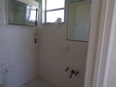 Rare opportunity to own one of Venice's coveted Gulf front - photo 16