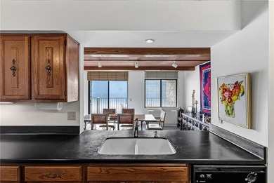 Enjoy the sunrises on the spacious balcony with million dollar - photo 18