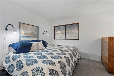 Enjoy the sunrises on the spacious balcony with million dollar - photo 21