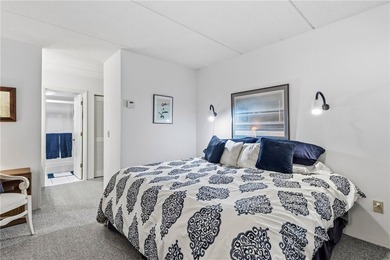 Enjoy the sunrises on the spacious balcony with million dollar - photo 23