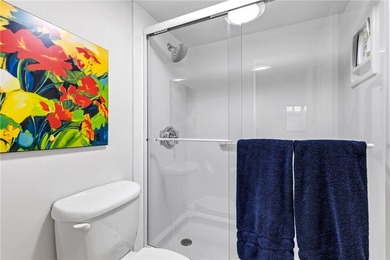 Enjoy the sunrises on the spacious balcony with million dollar - photo 25