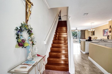 True 3-br move-in ready, well-maintained townhome with tile - photo 3