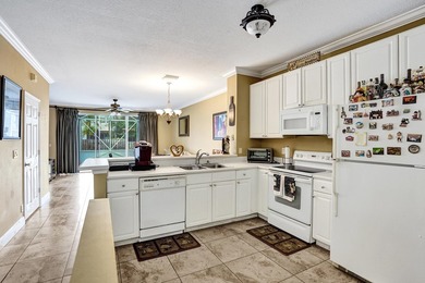 True 3-br move-in ready, well-maintained townhome with tile - photo 5