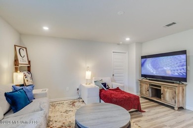 Built in 2024 this house is like New great floor plan large - photo 6