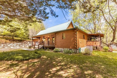 Set on 27.4 acres of rolling pasture and mountain-view land, 440 - photo 10