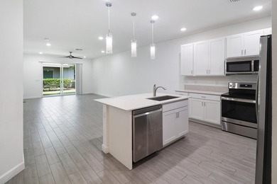 Near BRAND NEW modern 2-bedroom, 2-bathroom townhouse situated - photo 5