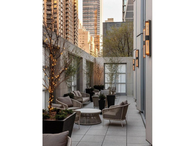 The Apex of 200 Amsterdam. Occupying the 51st and 52nd floors - - photo 12