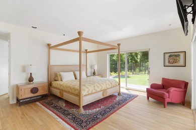 Introducing a breathtaking East Hampton contemporary sanctuary - photo 12