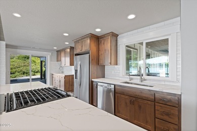 Lakefront home at the Oregon Coast, this single level this home - photo 14