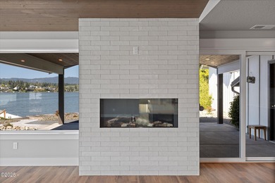 Lakefront home at the Oregon Coast, this single level this home - photo 15