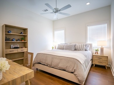 Enjoy resort-style living in this beautiful golf course - photo 16