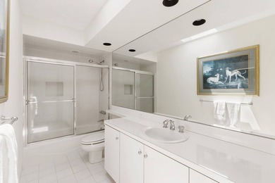 Introducing a breathtaking East Hampton contemporary sanctuary - photo 17