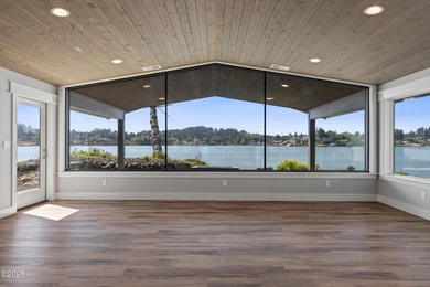 Lakefront home at the Oregon Coast, this single level this home - photo 18