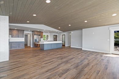 Lakefront home at the Oregon Coast, this single level this home - photo 19