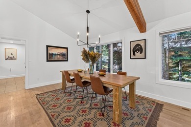Timeless mountain lodge coupled with new mountain modern - photo 20