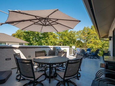 Enjoy resort-style living in this beautiful golf course - photo 22