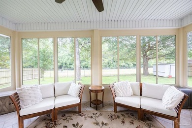 Located in Crystal Creek, this well-maintained 3-bedroom, 2-bath - photo 25