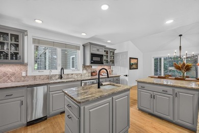 Timeless mountain lodge coupled with new mountain modern - photo 28