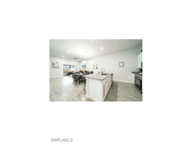 Gorgeous duplex on a Gulf Access canal! 6 bedrooms, 4 full - photo 32