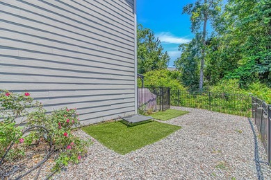 Welcome to the gated community of Rivers Edge Plantation, where - photo 35