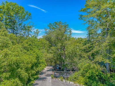 Welcome to the gated community of Rivers Edge Plantation, where - photo 41
