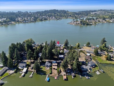 Lakefront home at the Oregon Coast, this single level this home - photo 45