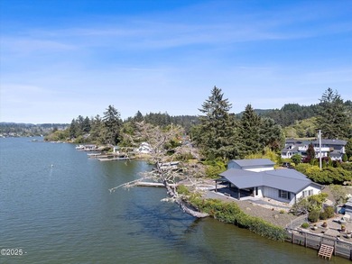 Lakefront home at the Oregon Coast, this single level this home - photo 48