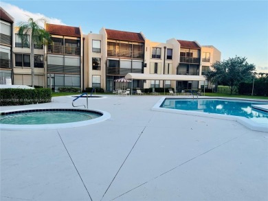 (private lake, pond, creek) Condo For Sale in Tamarac Florida