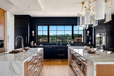 Just minutes from Pinehurst's world-renowned golf, dining, and - photo 12