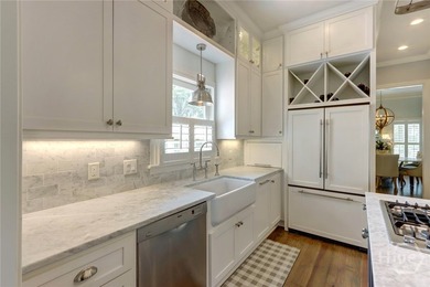 Waterfront in Long Point on Whitemarsh Island. Marsh and - photo 13