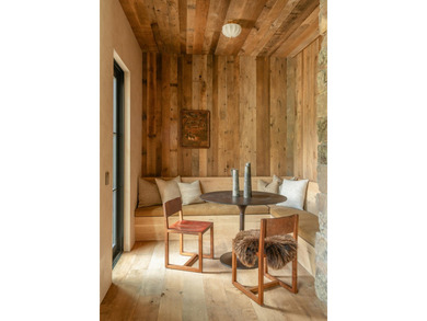 A brand-new, turnkey mountain estate by FOX ESTATES. Positioned - photo 20