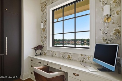 Just minutes from Pinehurst's world-renowned golf, dining, and - photo 21