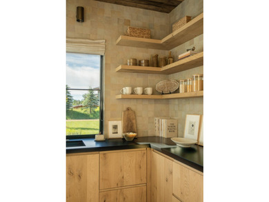 A brand-new, turnkey mountain estate by FOX ESTATES. Positioned - photo 22