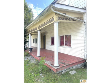 Looking for that perfect blend of peaceful country living with - photo 2