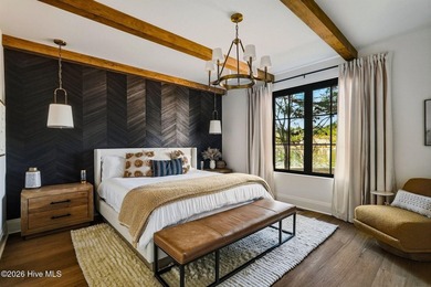 Just minutes from Pinehurst's world-renowned golf, dining, and - photo 40