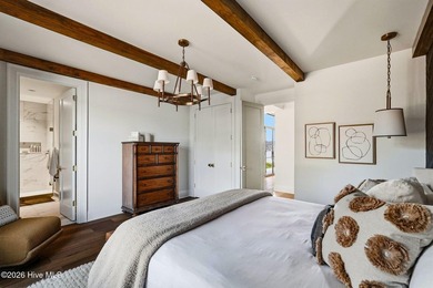 Just minutes from Pinehurst's world-renowned golf, dining, and - photo 41