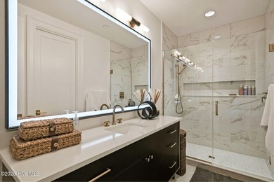 Just minutes from Pinehurst's world-renowned golf, dining, and - photo 42