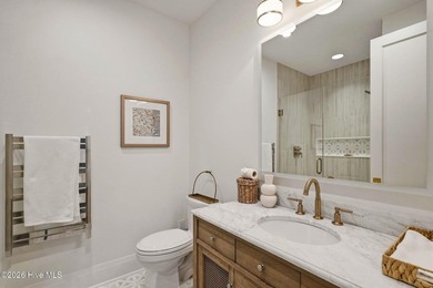 Just minutes from Pinehurst's world-renowned golf, dining, and - photo 44