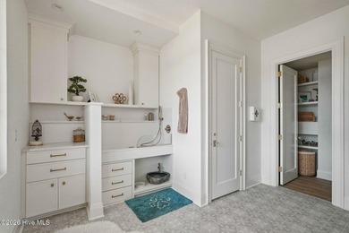 Just minutes from Pinehurst's world-renowned golf, dining, and - photo 46