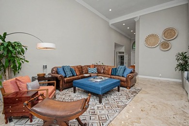 Rare Lakefront Opportunity in Glen Oaks at Colonnade! Situated - photo 6