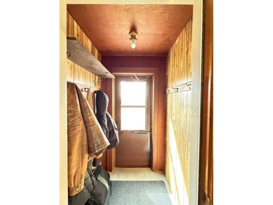 Looking for a versatile Ortonville home that blends comfort - photo 2