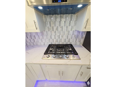 Completely updated on a Double Lot featuring an all new Kitchen - photo 19