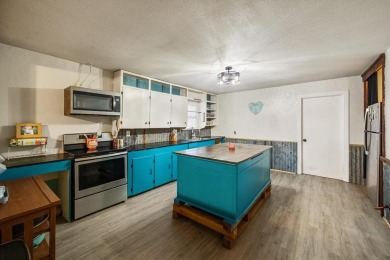 Richland Chambers Lake Home For Sale in Streetman Texas