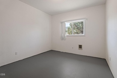 A prime, spacious 5 acre Powell Butte property is on the market! - photo 33