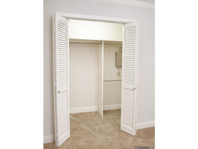 Completely updated on a Double Lot featuring an all new Kitchen - photo 40