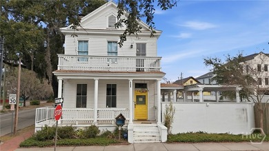 422 W 43rd Street offers a rare opportunity to acquire a TC-1 - photo 2