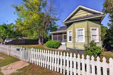Charming 3 bedroom, 2 bath home. This property features original - photo 3